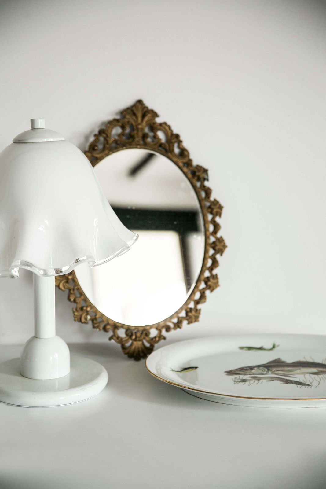 Set Of Two Hollywood Regency Table Lamps, White Flowers, Italy, 1960s photo vinterior
