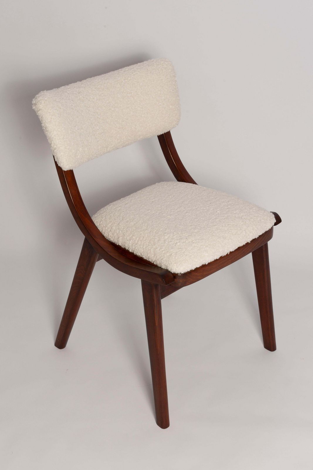 Mid Century Modern Bumerang Chair, Lichtcrème Witte Bouclé, Polen, Jaren 1960 photo for sale