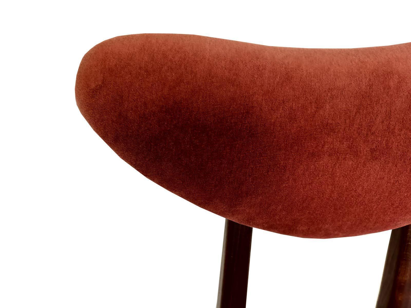 Mid Century Oranje Roze Velours, Walnootkleurig Hout, Heart Stoel, Polen, Jaren 1960 photo 510.0