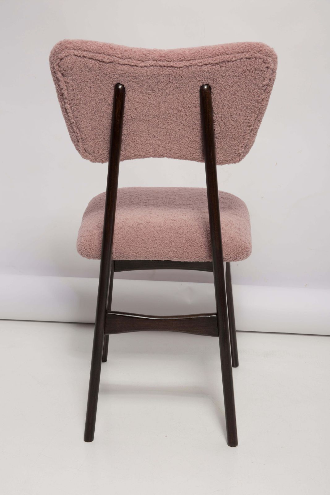 595.0 Mid Century Butterfly Dining Chair, Pink Boucle And Walnut Wood, Poland, 1960s photo