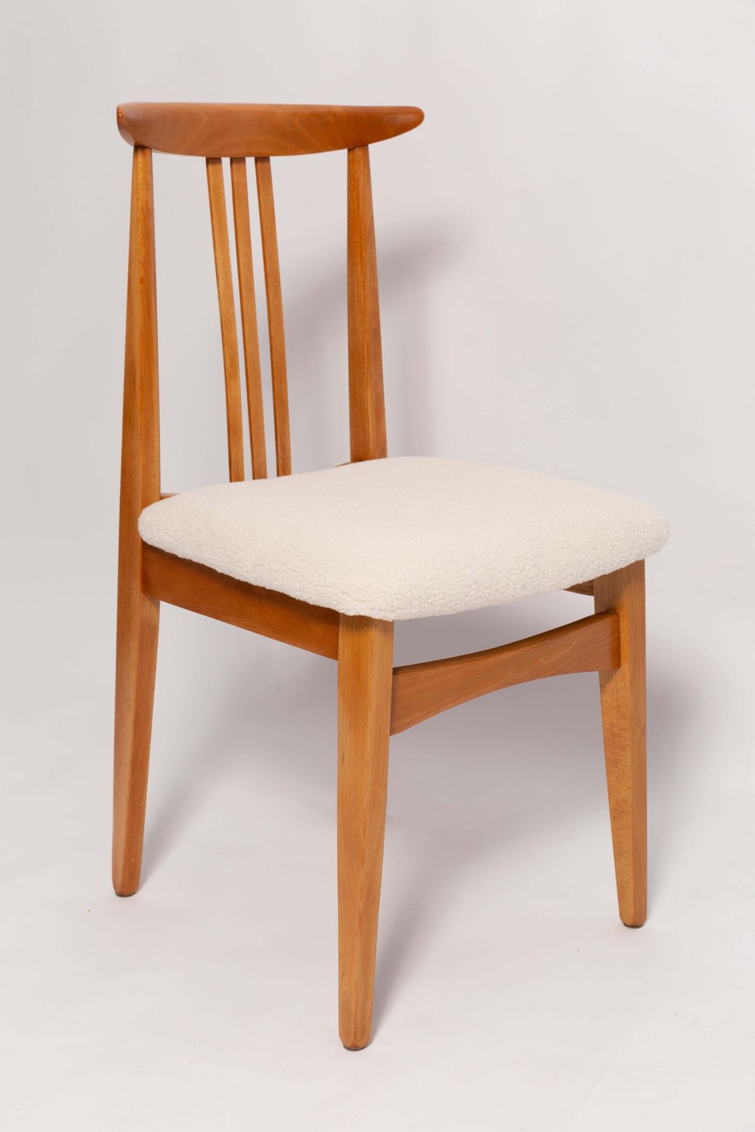 Mid Century Crèmekleurige Ivoren Bouclé Fauteuil, Ontworpen Door M. Zielinski, Europa, Jaren 1960 photo furniture