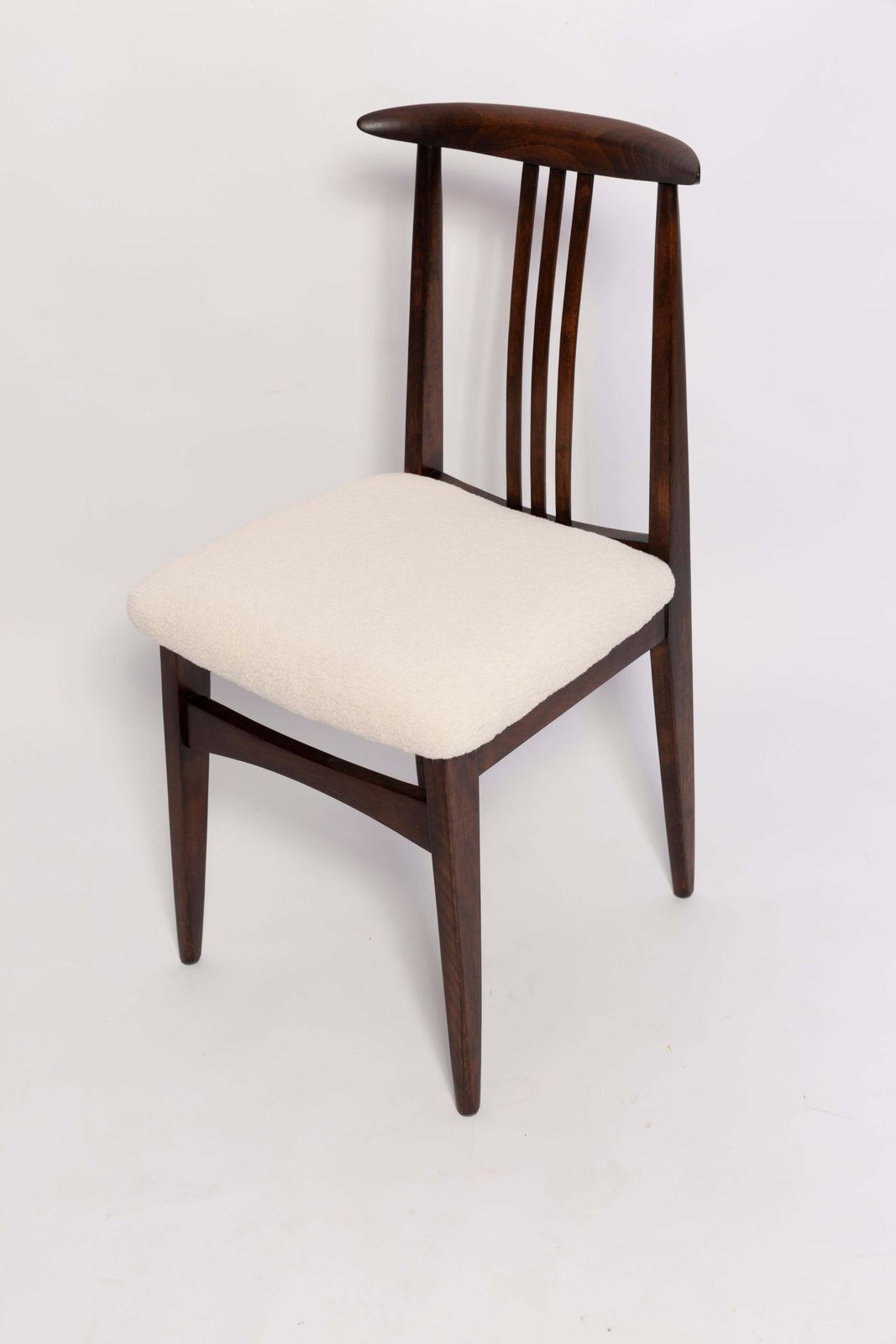 photo for sale Mid Century Crèmekleurige Bouclé Fauteuil, Walnoothout, Door M. Zielinski, Europa, Jaren 1960