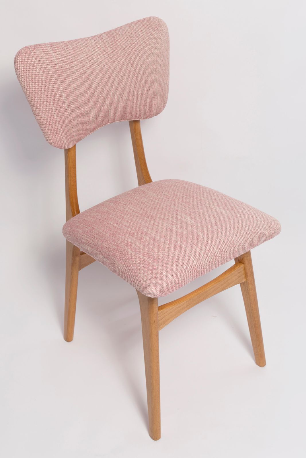 Mid Century Vlindermodel Eetkamerstoel, Roze Linnen, Licht Hout, Europa, Jaren 1960 photo Meubels