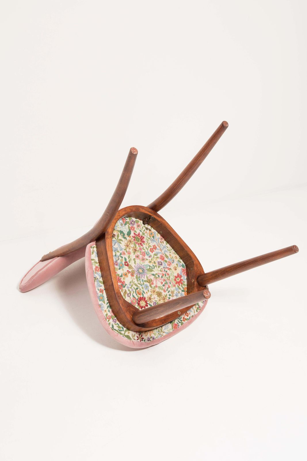 679.0 Mid Century Light Pink Velvet Heart Chair, Europe, 1960s photo