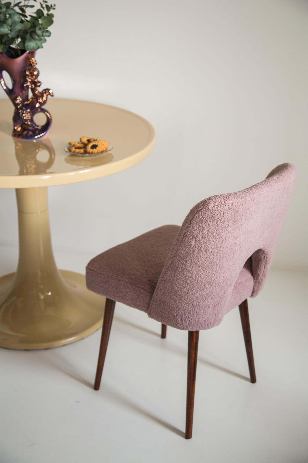 Midcentury Pink Bouclé 'Shell' Chair, Europe, 1960s photo furniture