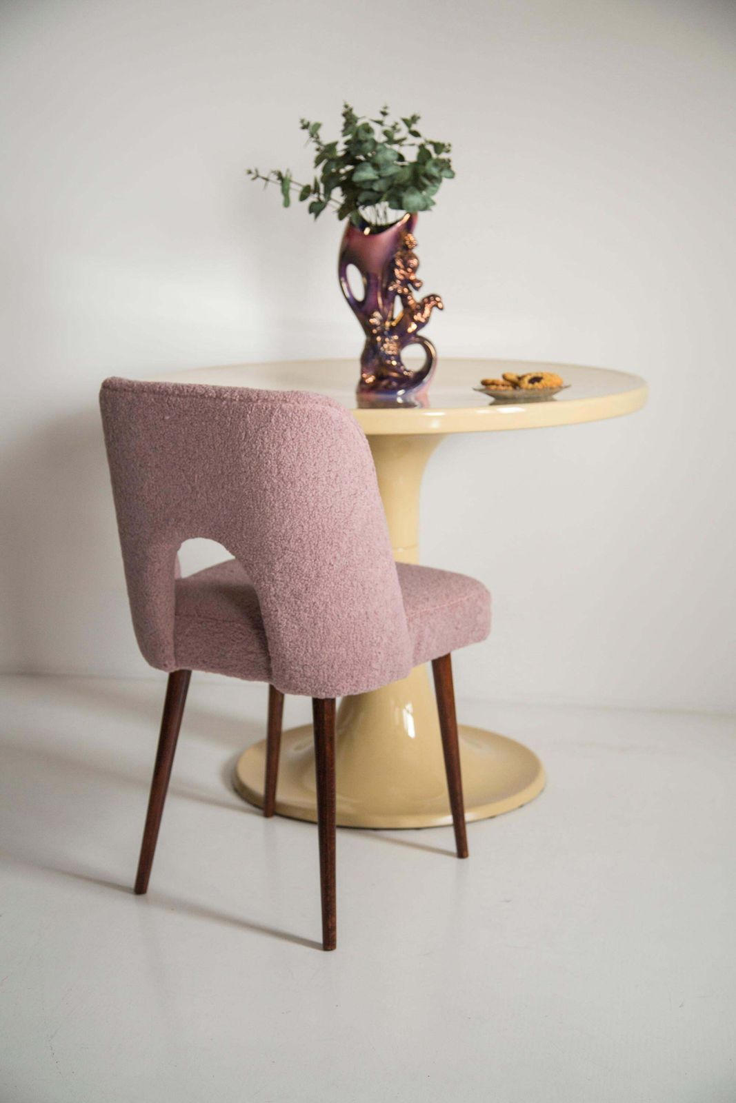 Midcentury Pink Bouclé 'Shell' Chair, Europe, 1960s photo 595.0