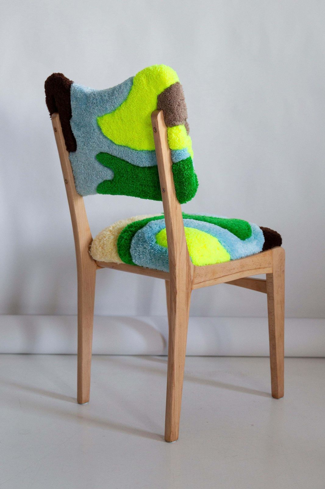 Mid Century Hand Tufting Chair, Light Wood, Rajmund Halas, Poland, 1960s photo vintage