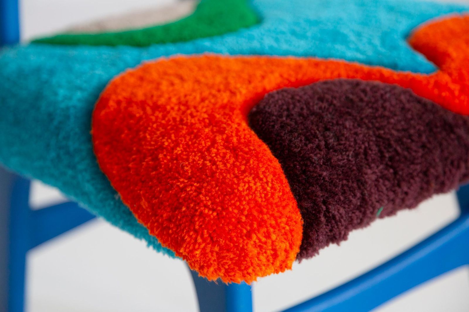 photo furniture Mid Century Butterfly Chair, Hand Tufting Blue Green Orange Wool, Europe, 1960s
