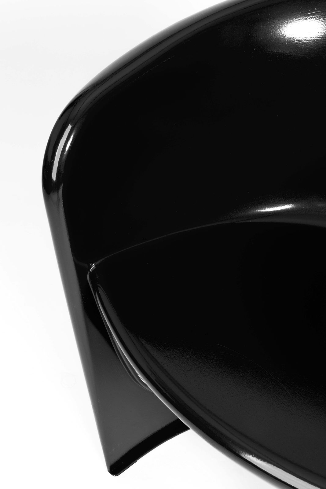 photo buy Set Of Four Black Glossy Cado Chairs, Steen østergaard, 1974