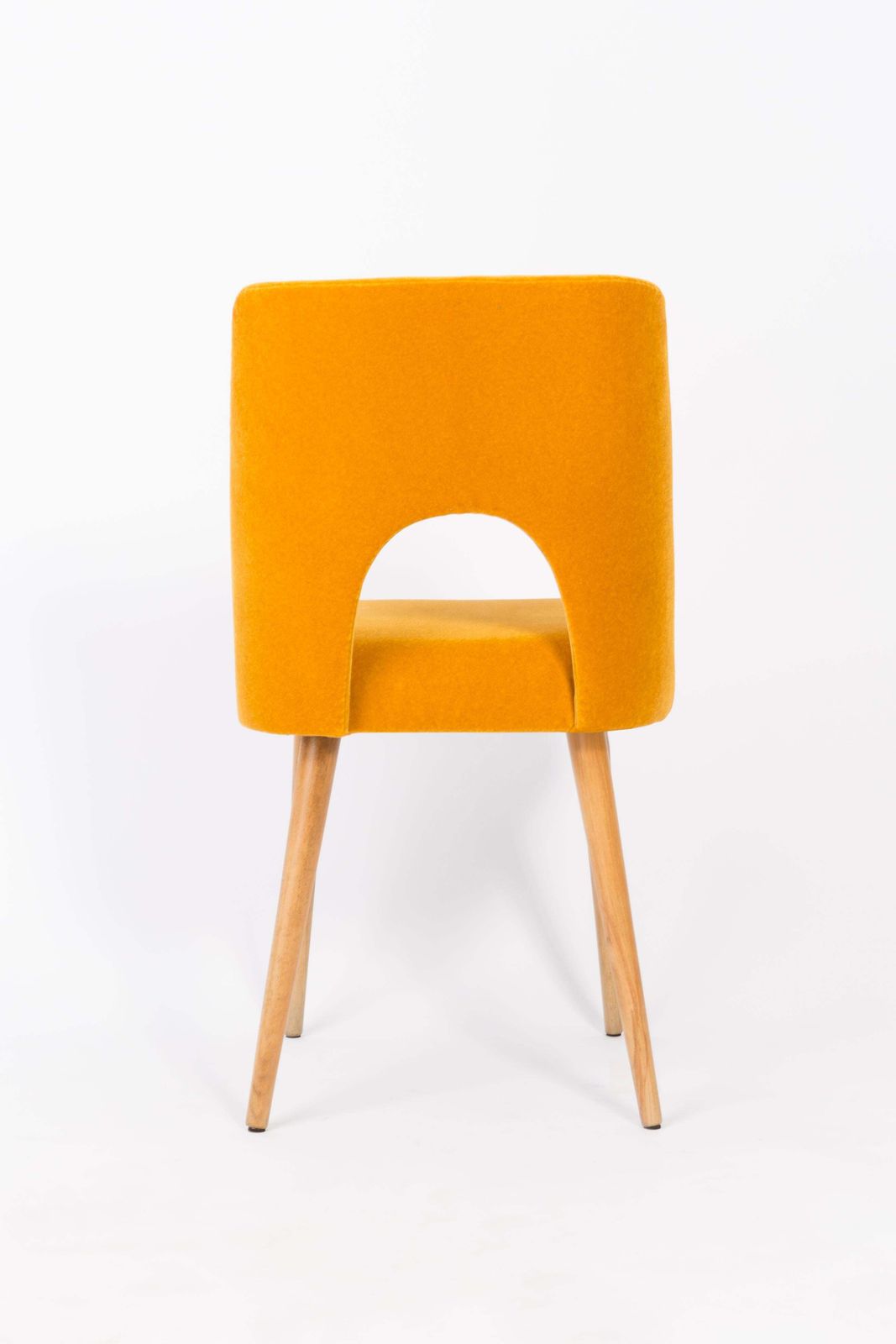 photo buy Set Van Vier Mosterdgele Fluwelen Stoelen Type 'Shell', Jaren 1960