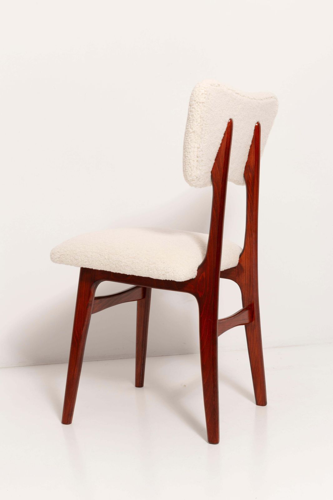 photo vintage 20th Century Light Crème Boucle Cherry Wood Chair, Europe, 1960