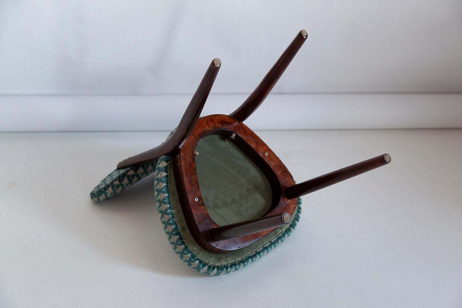 photo vintage Mid Century Heart Chair In Amuleto Green Velvet, Europe, 1960s
