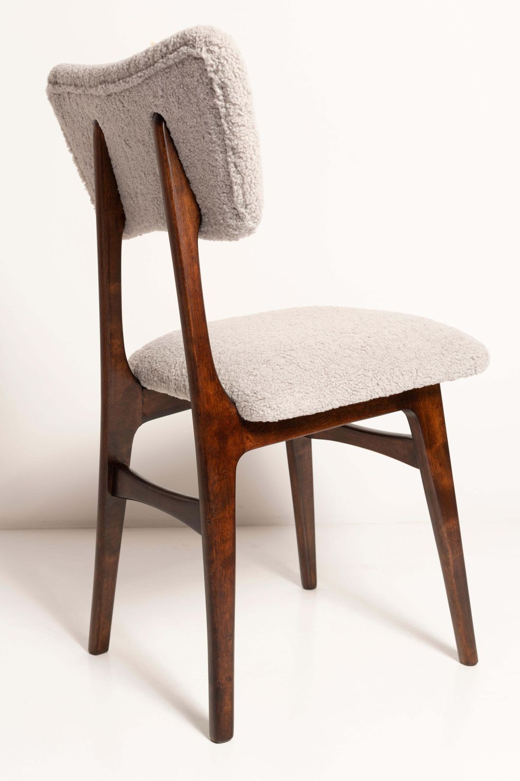 Mid Century Butterfly Chair, Light Gray Boucle, Dark Walnut Wood, Europe, 1960s photo vintage