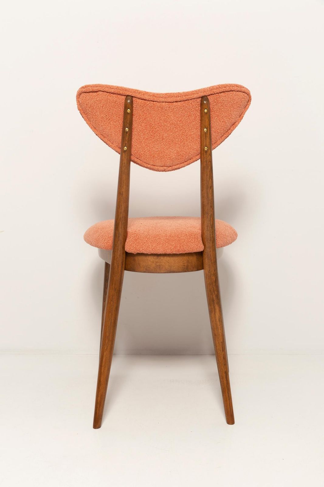 photo vinterior Set Of Four Midcentury Orange Velvet Heart Chairs, Europe, 1960s