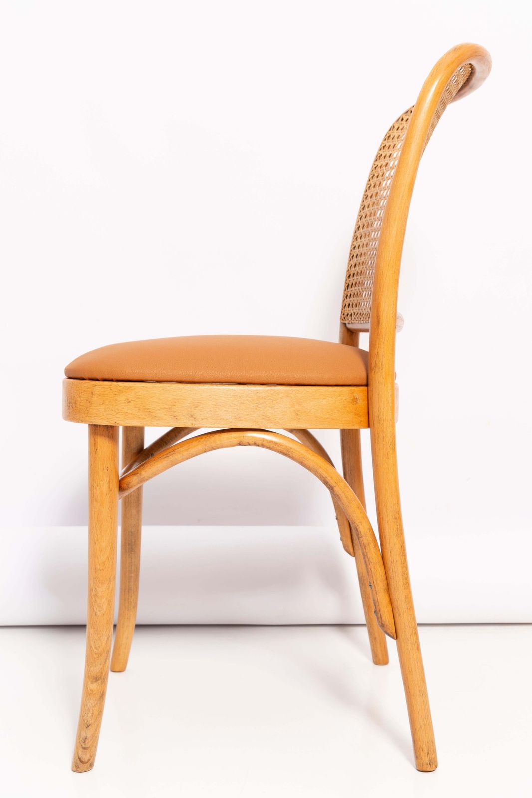 Set Van Vier Mid Century Stoelen Met Rattan, Camel Kunstleer En Hout – Thonet, Ca. Jaren 1960 photo buy