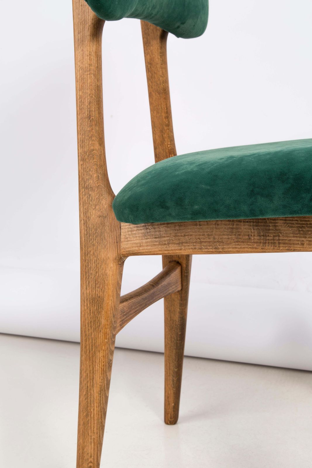Set Van Zes 20e Eeuwse Stoelen Met Donkergroen Velours, Europa, Ca. Jaren 1960 photo vintage