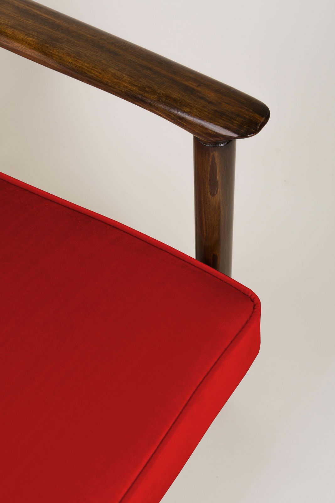 Red Armchair, Edmund Homa, Gfm 142, 1960s, Poland photo furniture