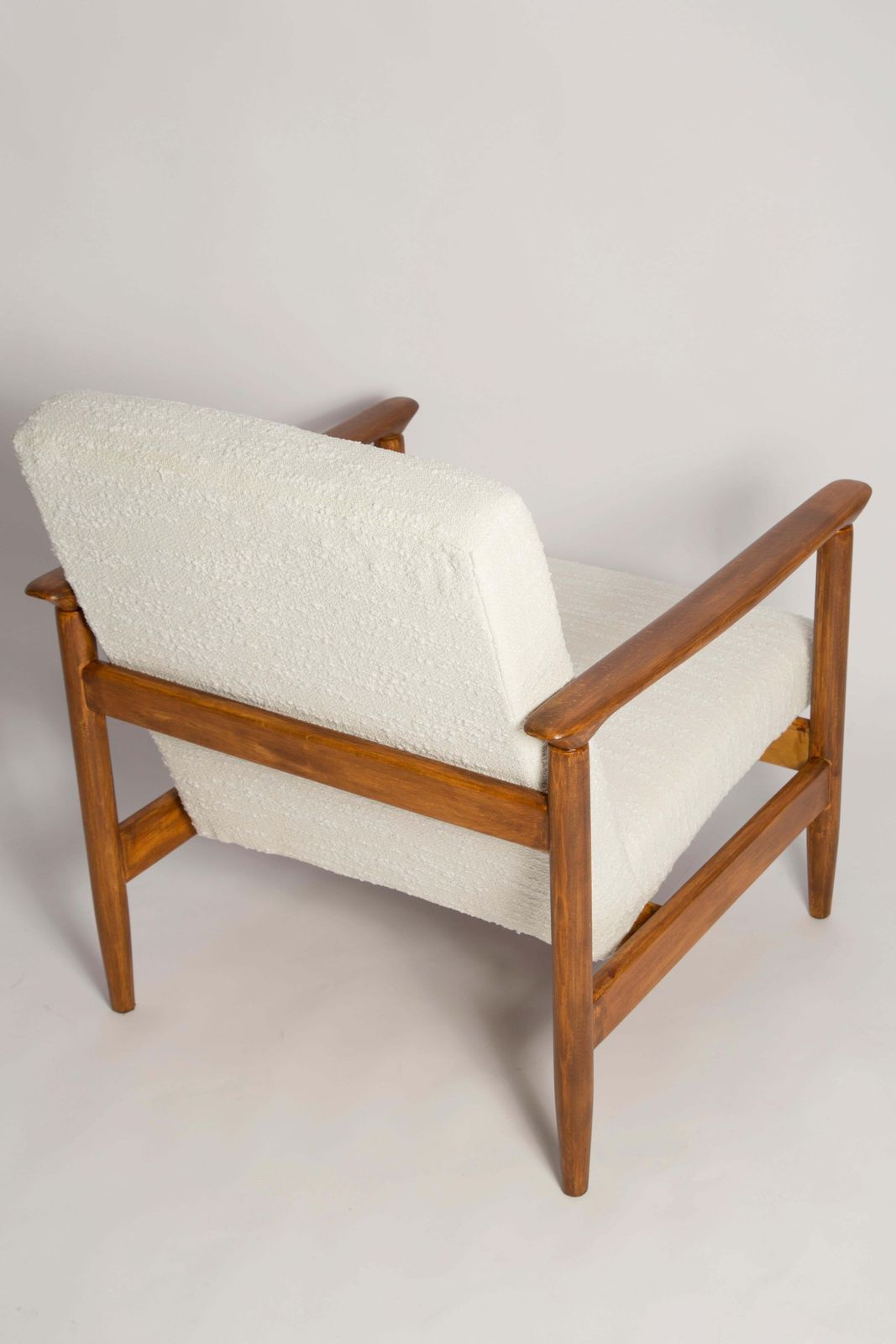 photo for sale Mid Century Witte Bouclé Fauteuil, Gfm 142, Edmund Homa, Europa, Jaren 1960
