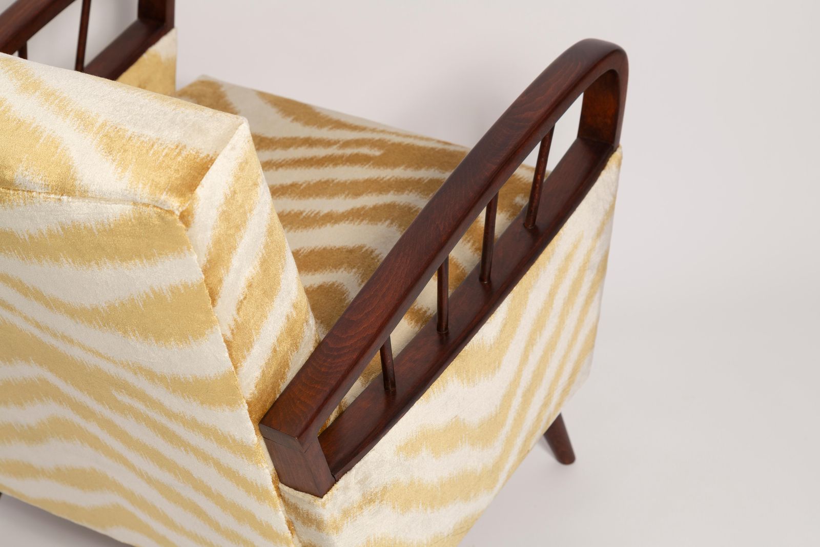 Mid Century Zebra Tiger Velvet Fauteuil, Europa, Jaren 1960 photo buy