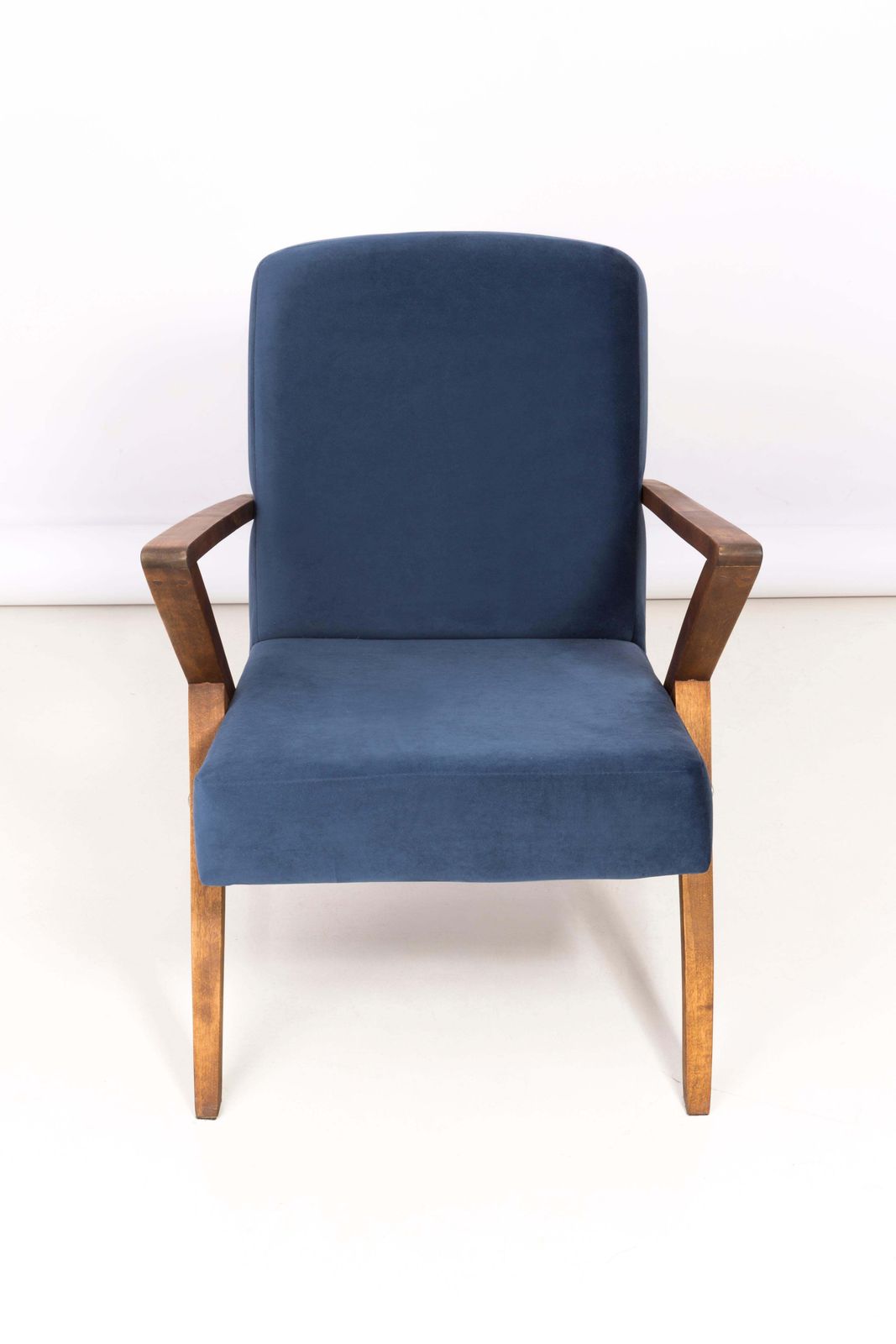 20e Eeuwse Zet Fauteuil, Marineblauw Velours, Ca. Jaren 1970, Polen photo Meubels