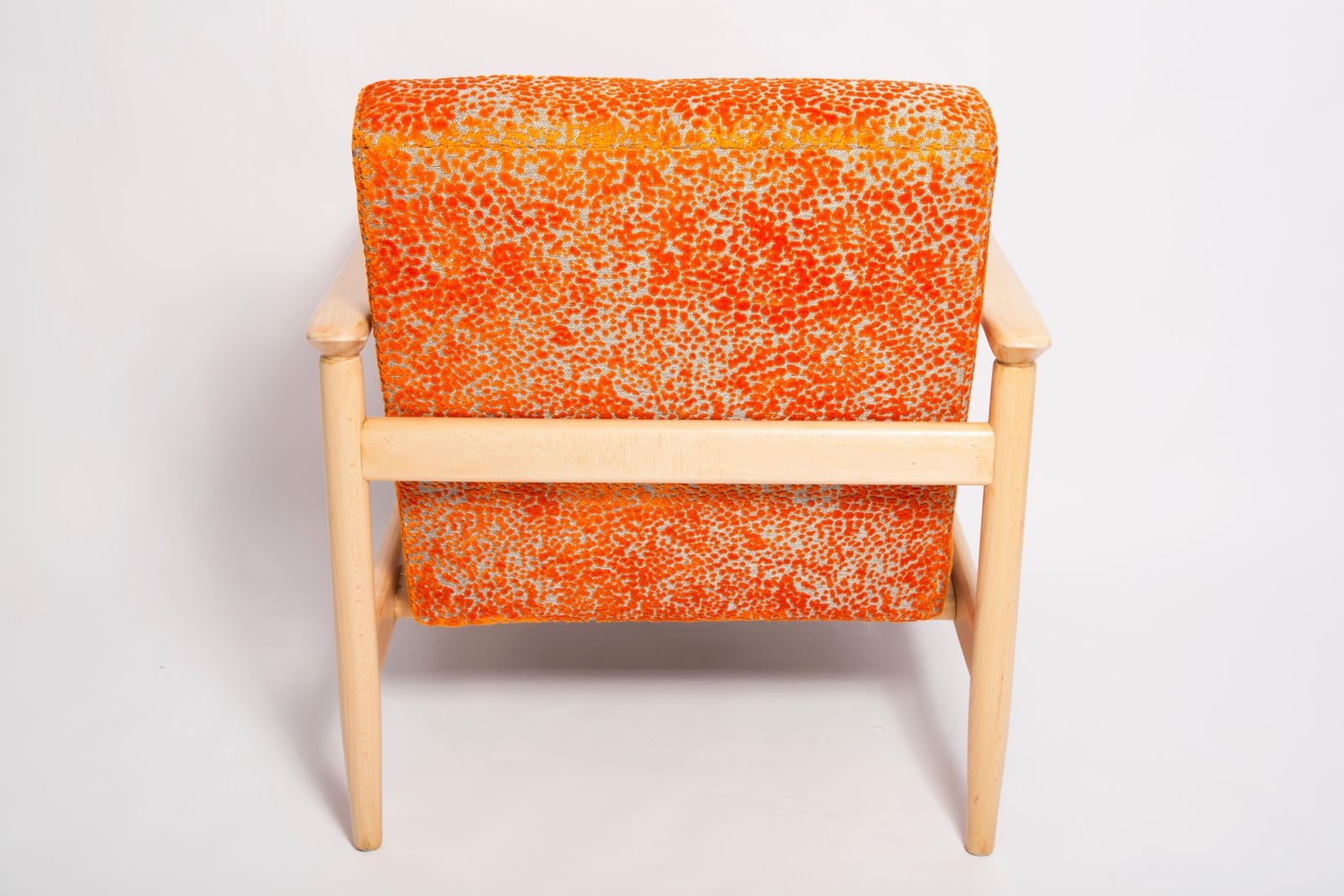 photo for sale Set Van Twee Mid Century Fauteuils In Oranje Velours, Edmund Homa, Europa, Jaren 1960
