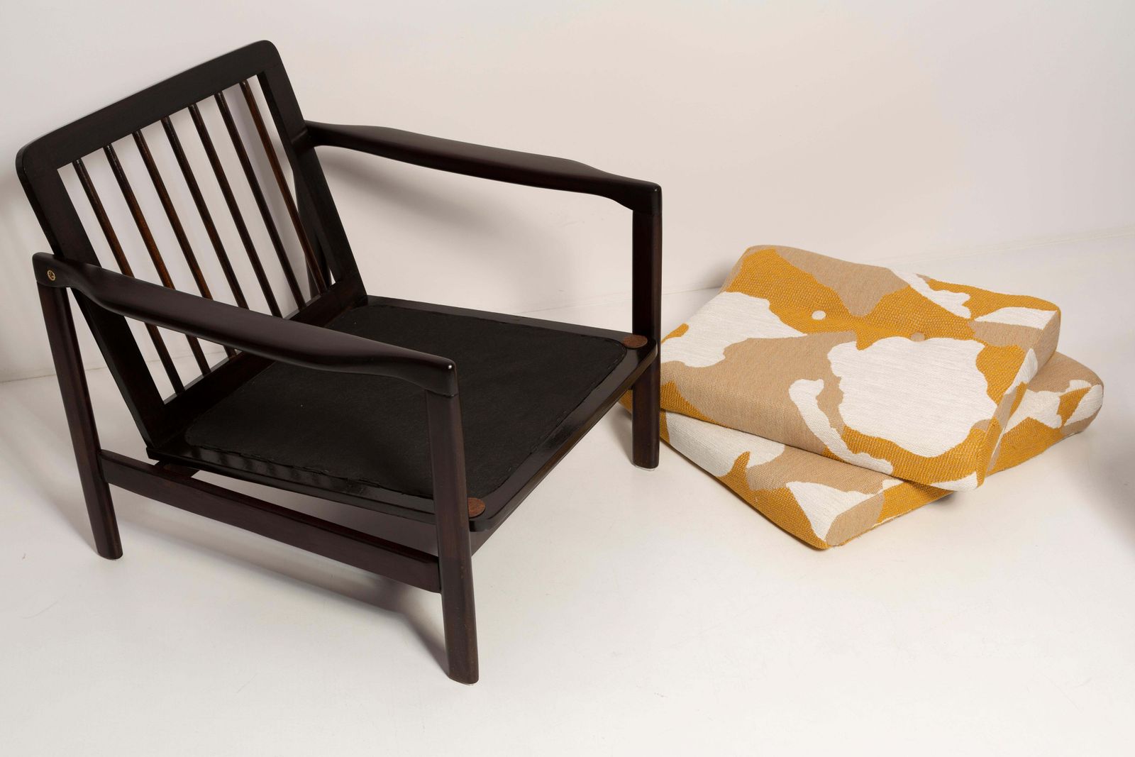 photo vinterior Set Of Two Mid Century Camouflage Armchairs, Zenon Baczyk, Poland, 1960s