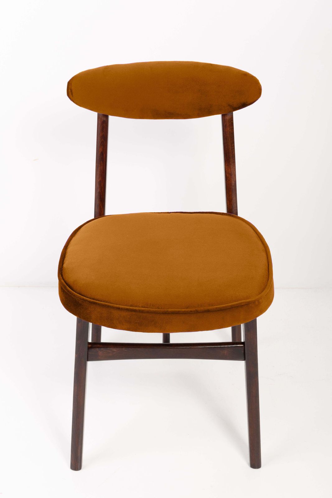 Set Van Zes 20e Eeuwse Stoelen In Koperkleurig Velours, Rajmund Halas, Europa, Jaren 1960 photo vinterior