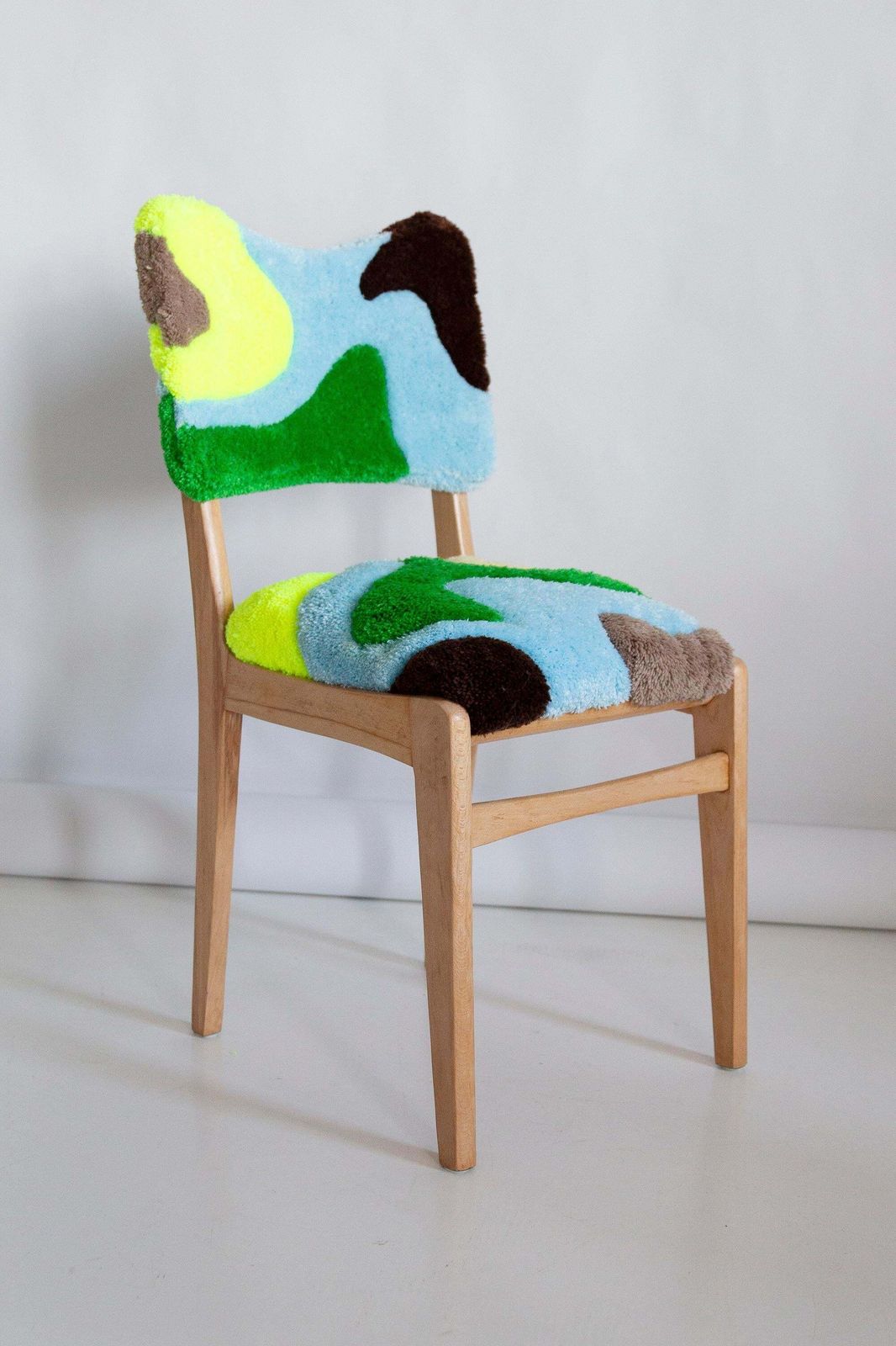 Set Of Four Mid Century Tufting Chairs, Light Wood, Rajmund Halas, Poland, 1960s photo furniture