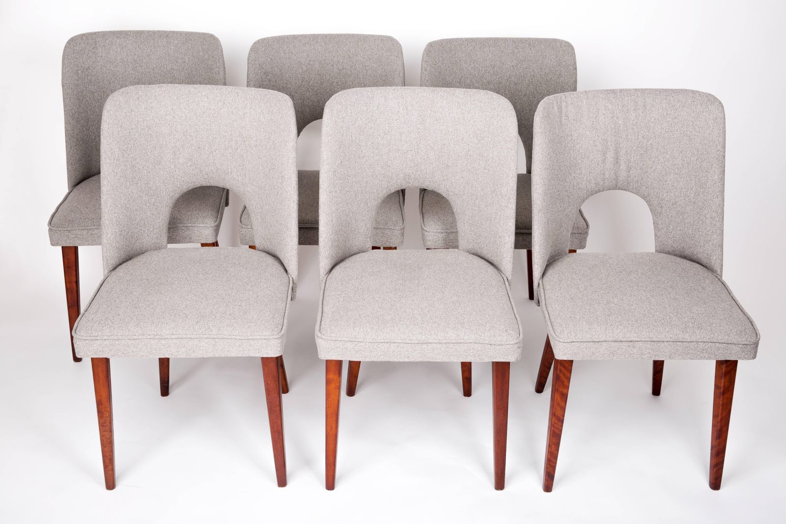 Set Van Zes Mid Century Grijsbeige "Shell" Stoelen, Europa, Jaren 1960. photo furniture