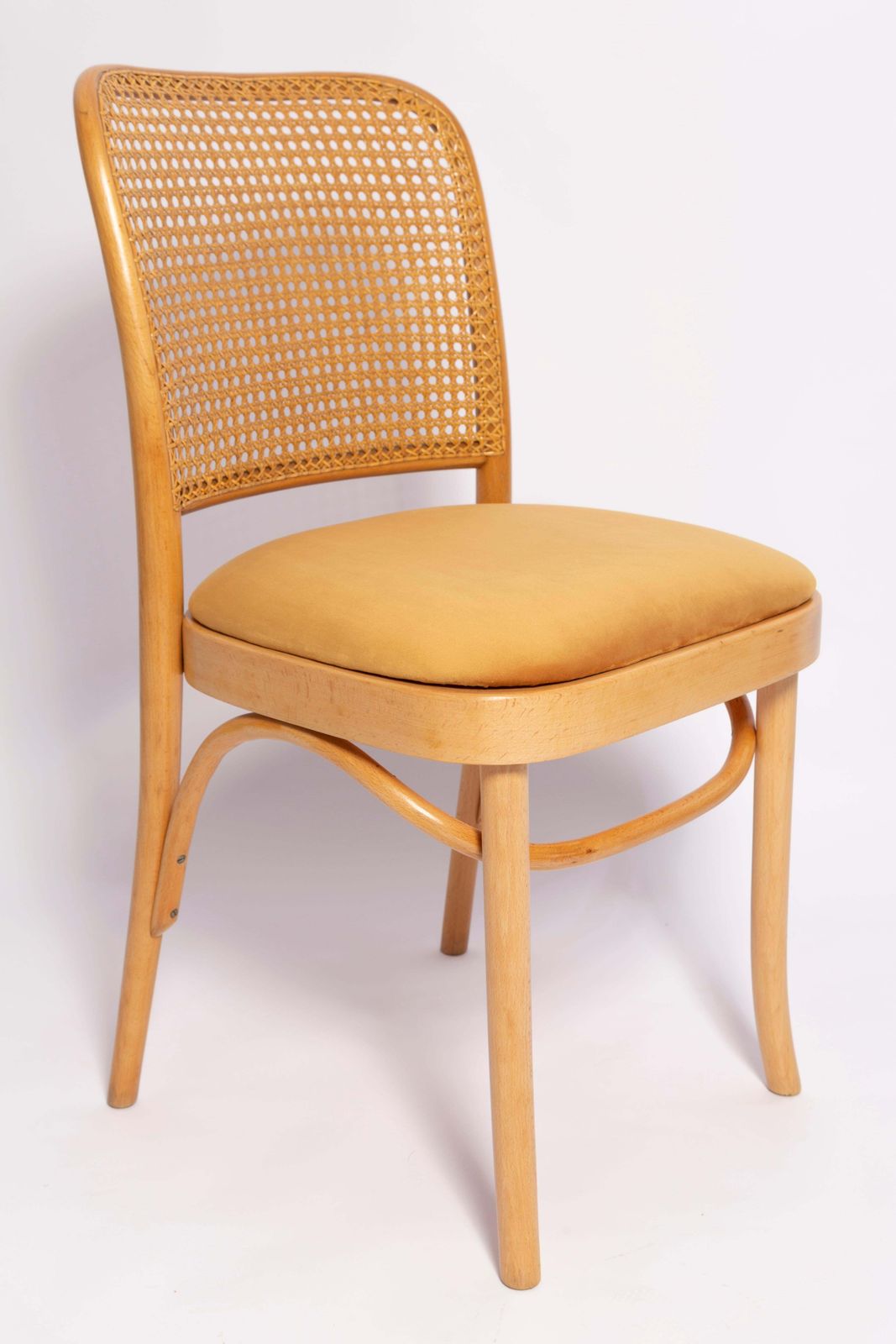 Set Van Zes Mid Century Gele Fluwelen Thonet Houten Rotanstoelen, Europa, Jaren 1960 photo furniture