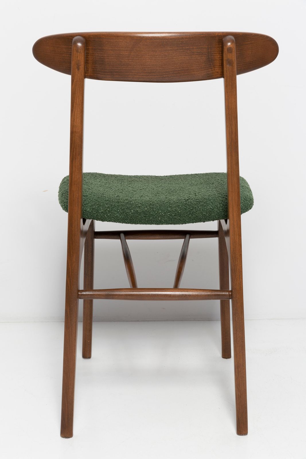 Meubels Set Van Zes Mid Century Stoelen – Groene Bouclé, Walnoot, Rajmund Halas, Polen, Jaren 1960 photo