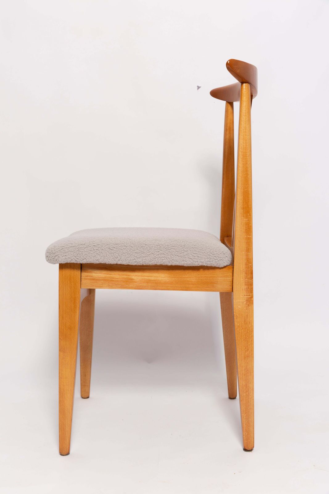 Set Van Acht Mid Century Stoelen Met Linnen Bouclébekleding, Door M. Zielinski, Europa, Jaren 1960 photo vintage
