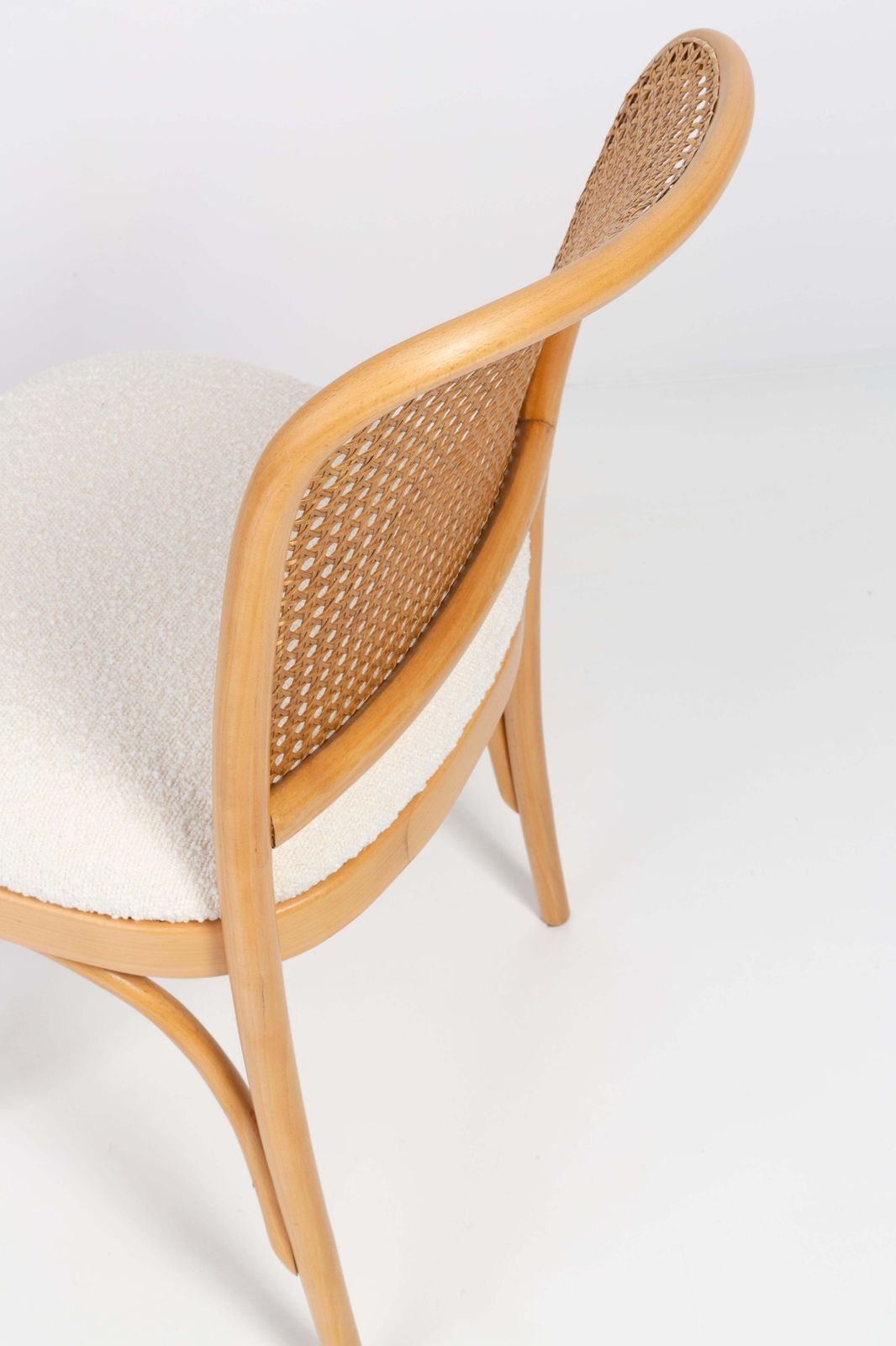 photo vintage Set Of Eight White Boucle Thonet Wood Rattan Chairs, 1960s