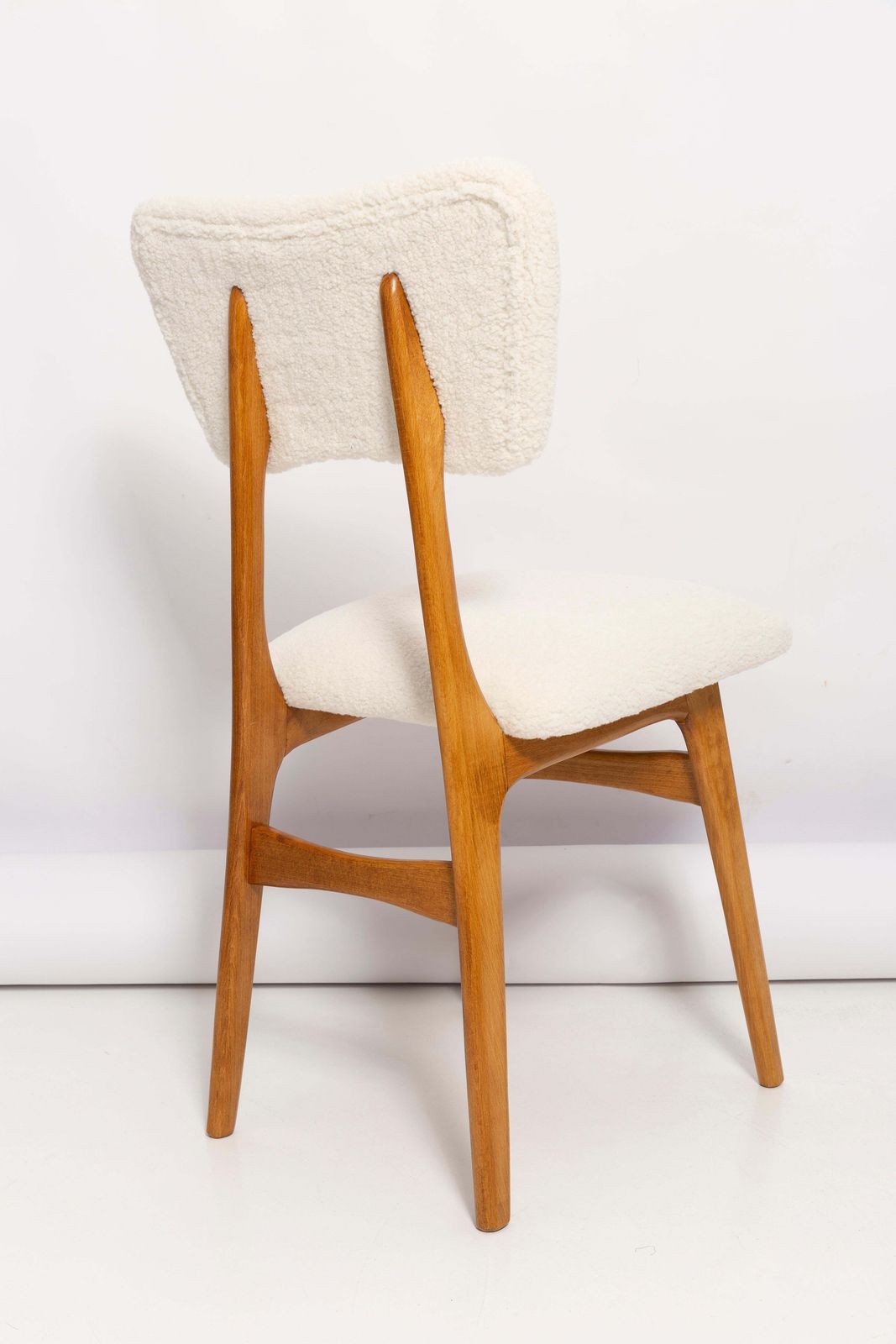 Set Of Twelve 20th Century Cream Boucle Butterfly Chairs, 1960s, Poland photo vintage