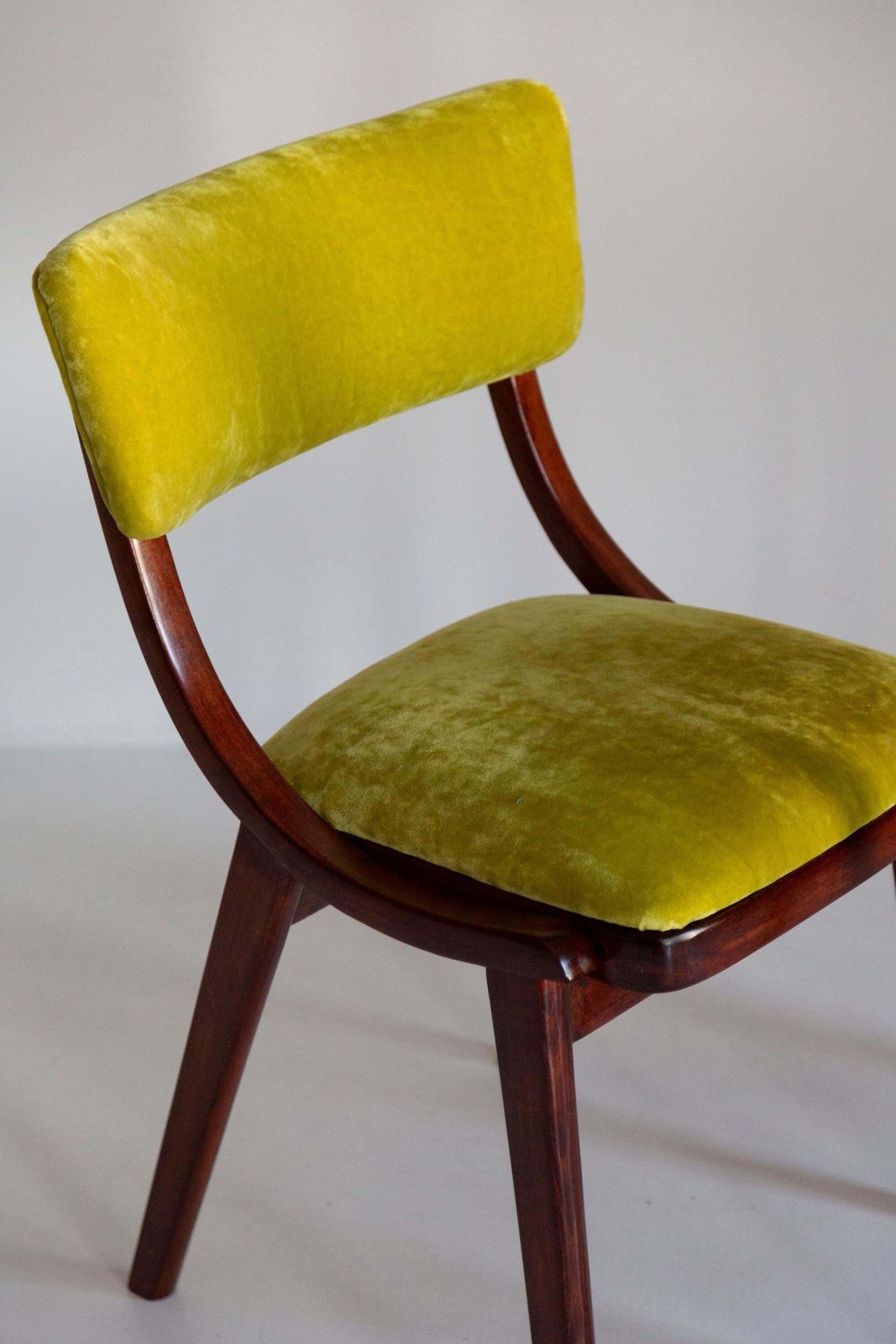 Ten Mid Century Modern Bumerang Chairs, Lime Velvet Plushy Dedar, Poland, 1960s photo for sale