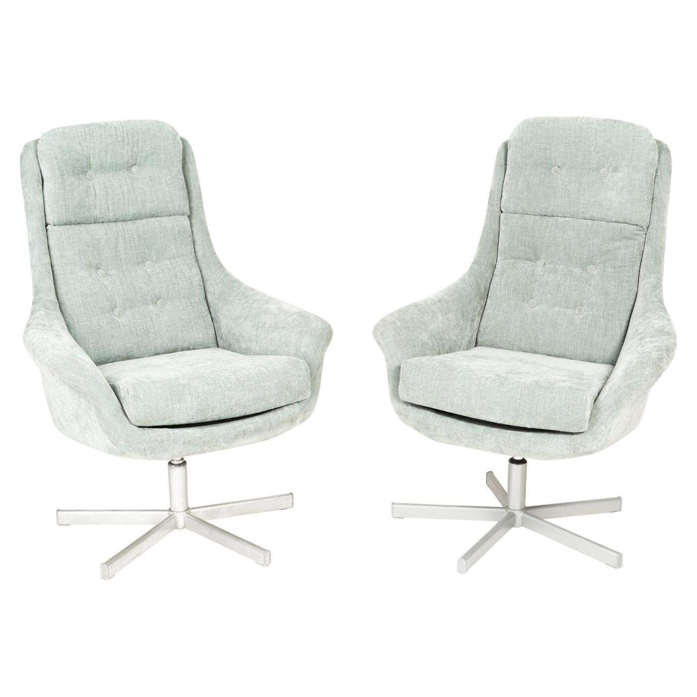 Paar Vintage Lichtgroene Draaifauteuils, 20e Eeuw, Ca. Jaren 1960