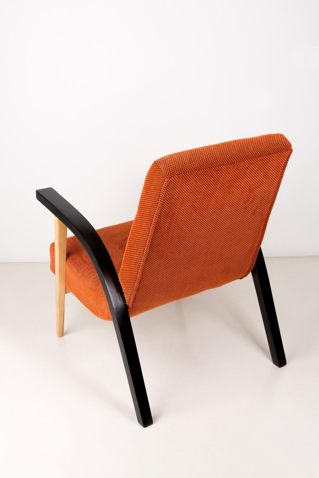 20th Century Unique Armchair, Orange Velvet, Lejkowski Lesniewski, 1970s, Poland photo vinterior