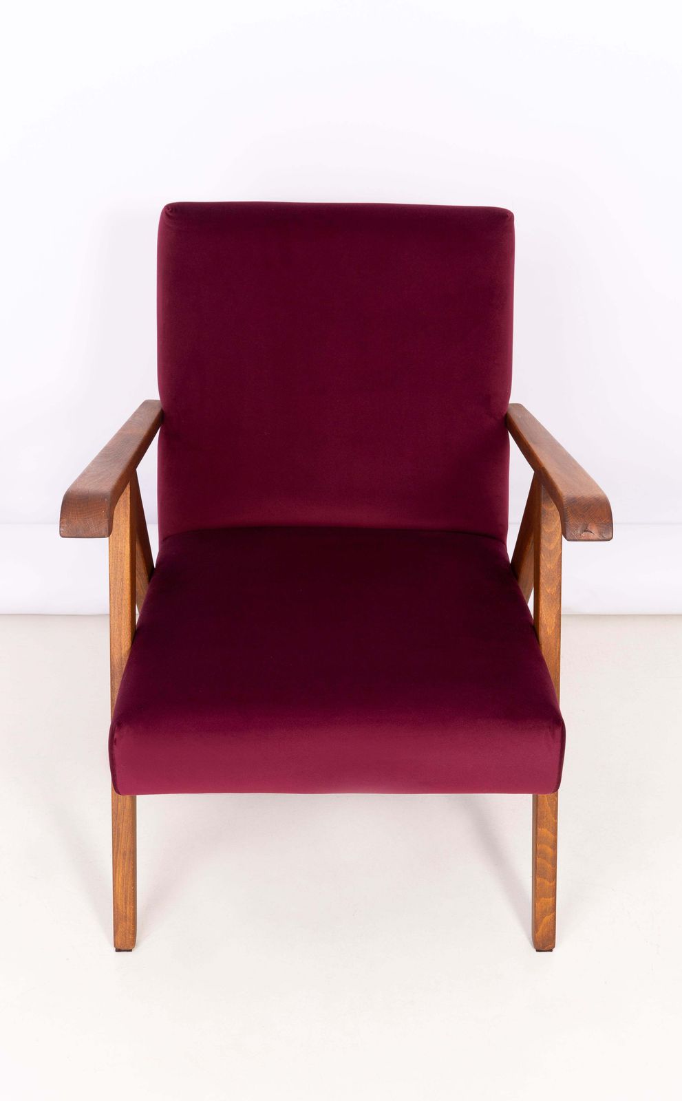 Mid Century Fauteuil In Bordeauxrood Fluweel, Ca. Jaren 1960 photo vintage