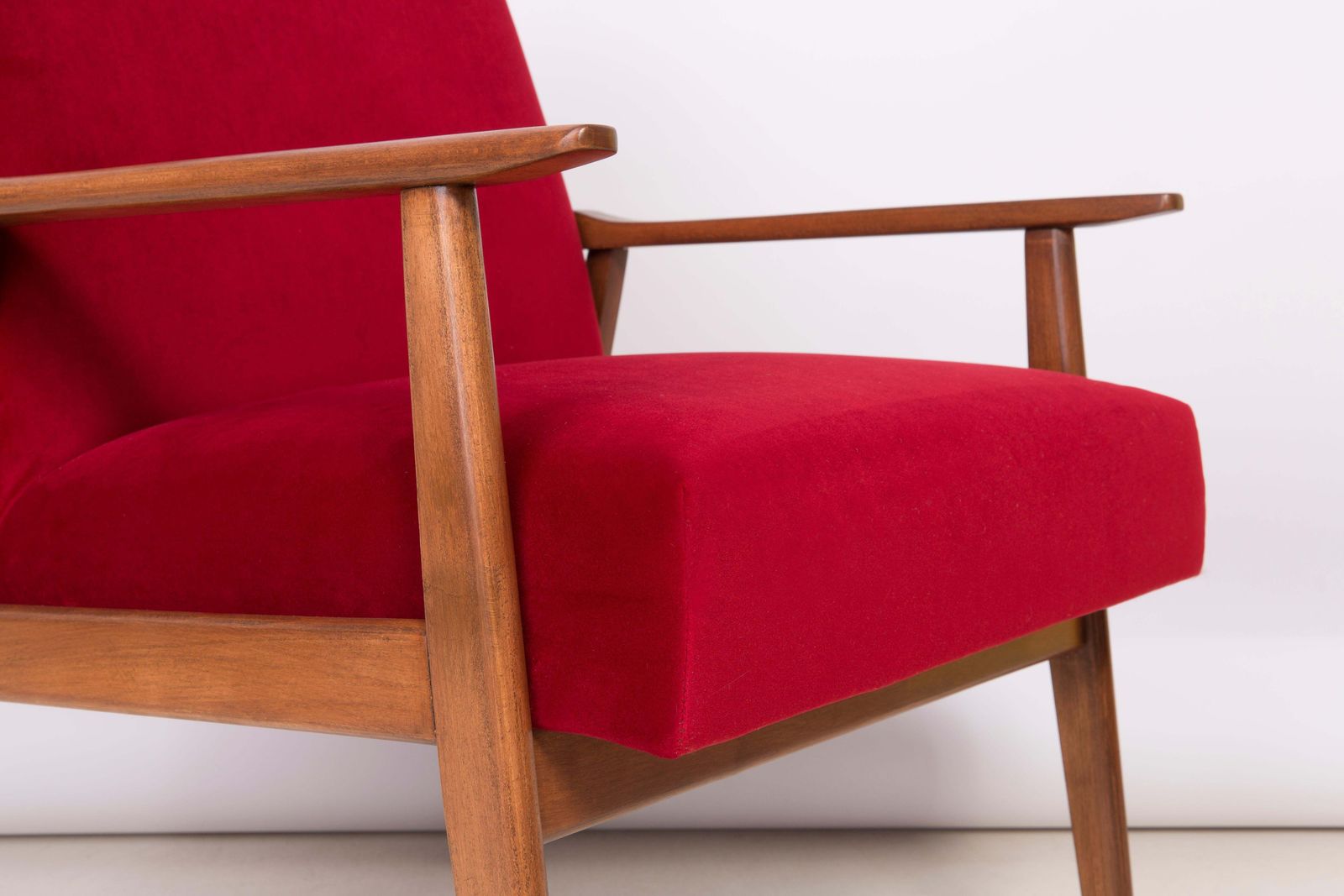Midcentury Red Velvet Dante Armchair, 1960s photo vinterior