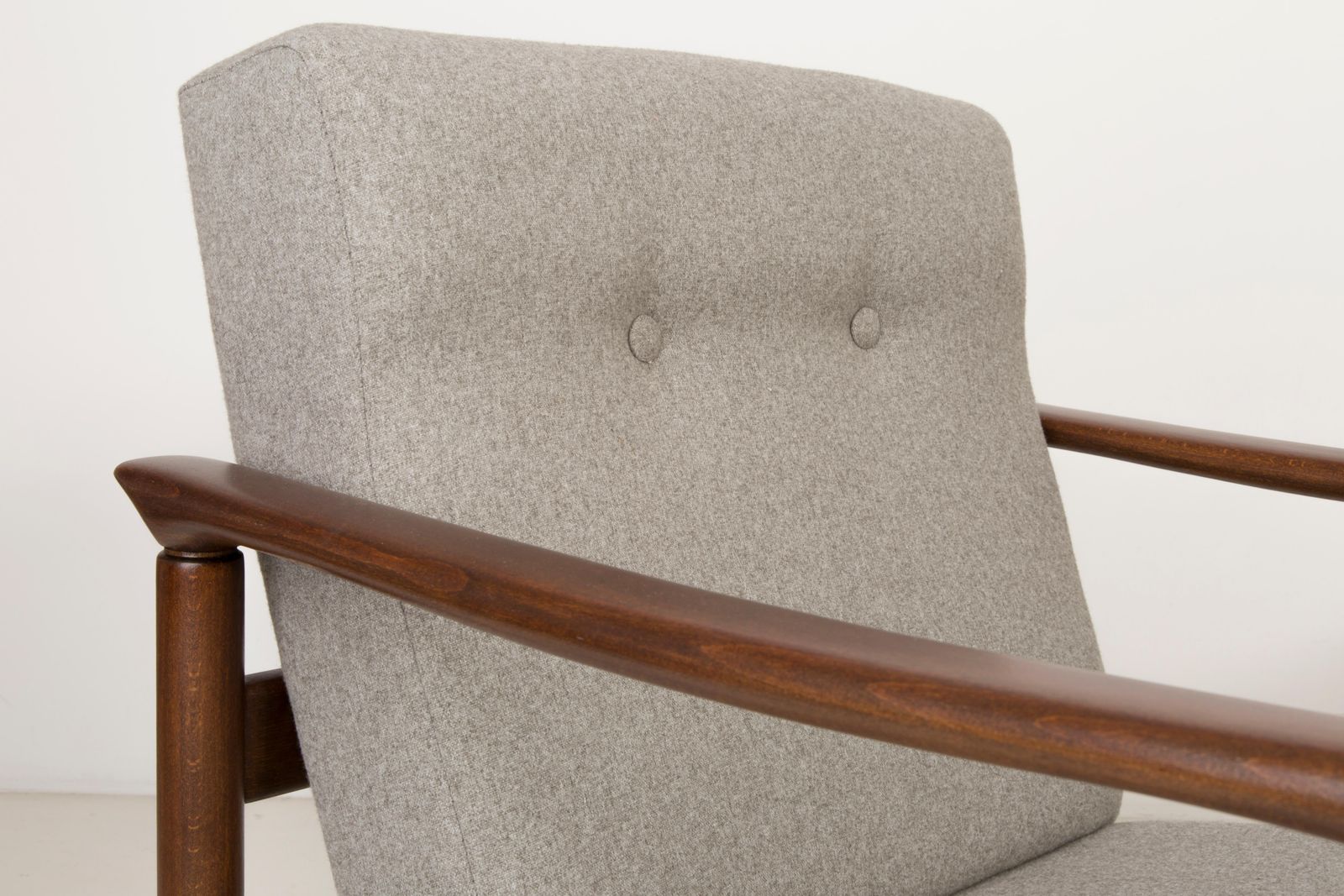 20th Century Beige Armchair, Edmund Homa, Type Gfm 142, 1960s, Poland photo vintage