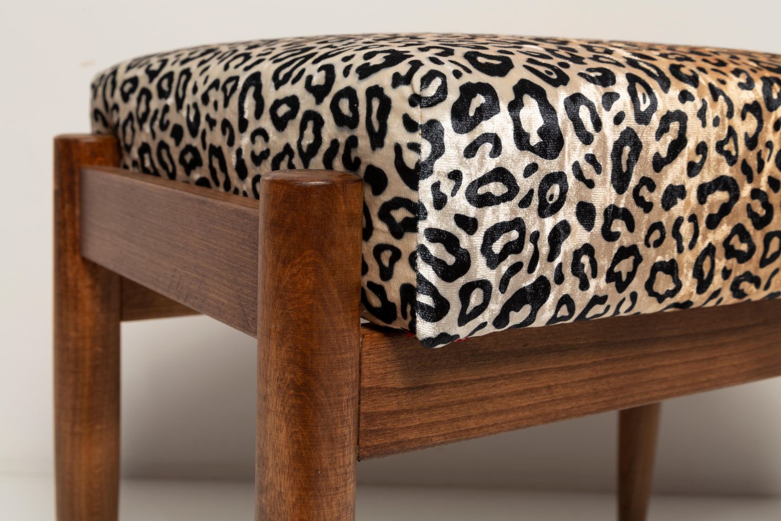 Midcentury Vintage Leopard Velvet Stool, Edmund Homa, Europe, 1960s photo vinterior