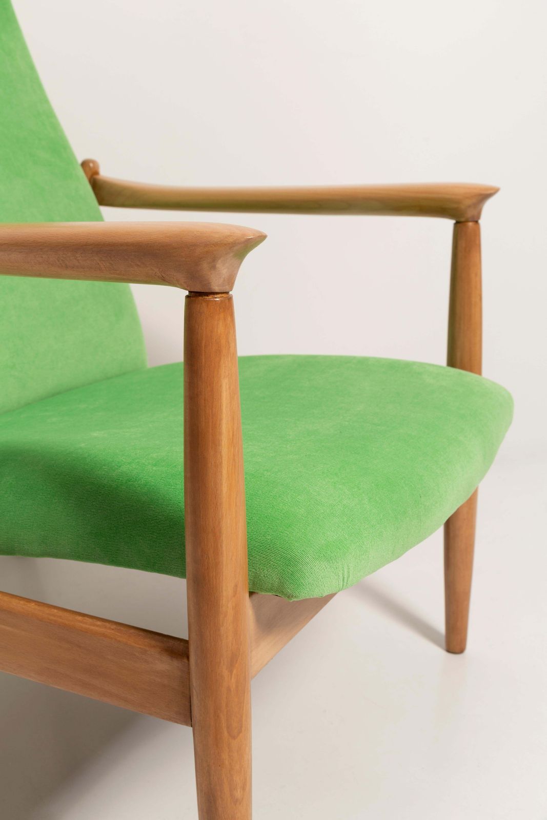 Lichtlimoengroene Fluwelen Fauteuil, Gfm 64 High, Edmund Homa, Jaren 1960 photo 1446.0