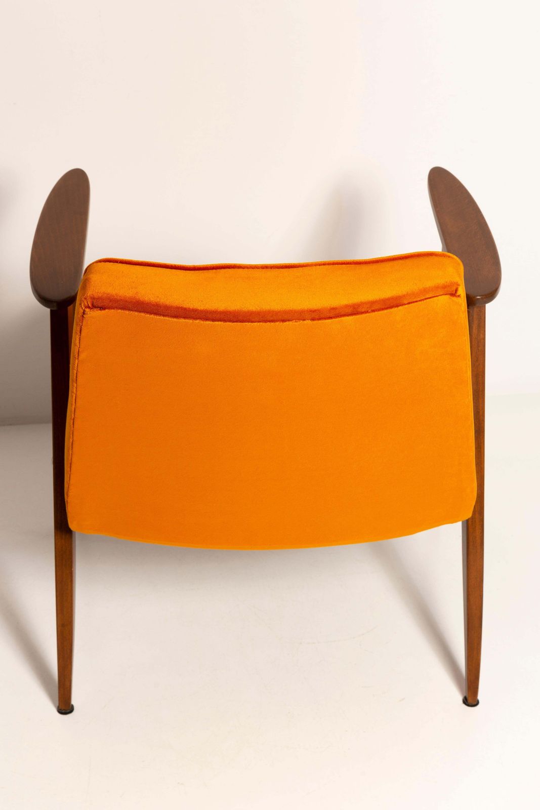 photo for sale Pair Of Mid Century 366 Armchairs In Orange Velvet, Jozef Chierowski, Europe 1960