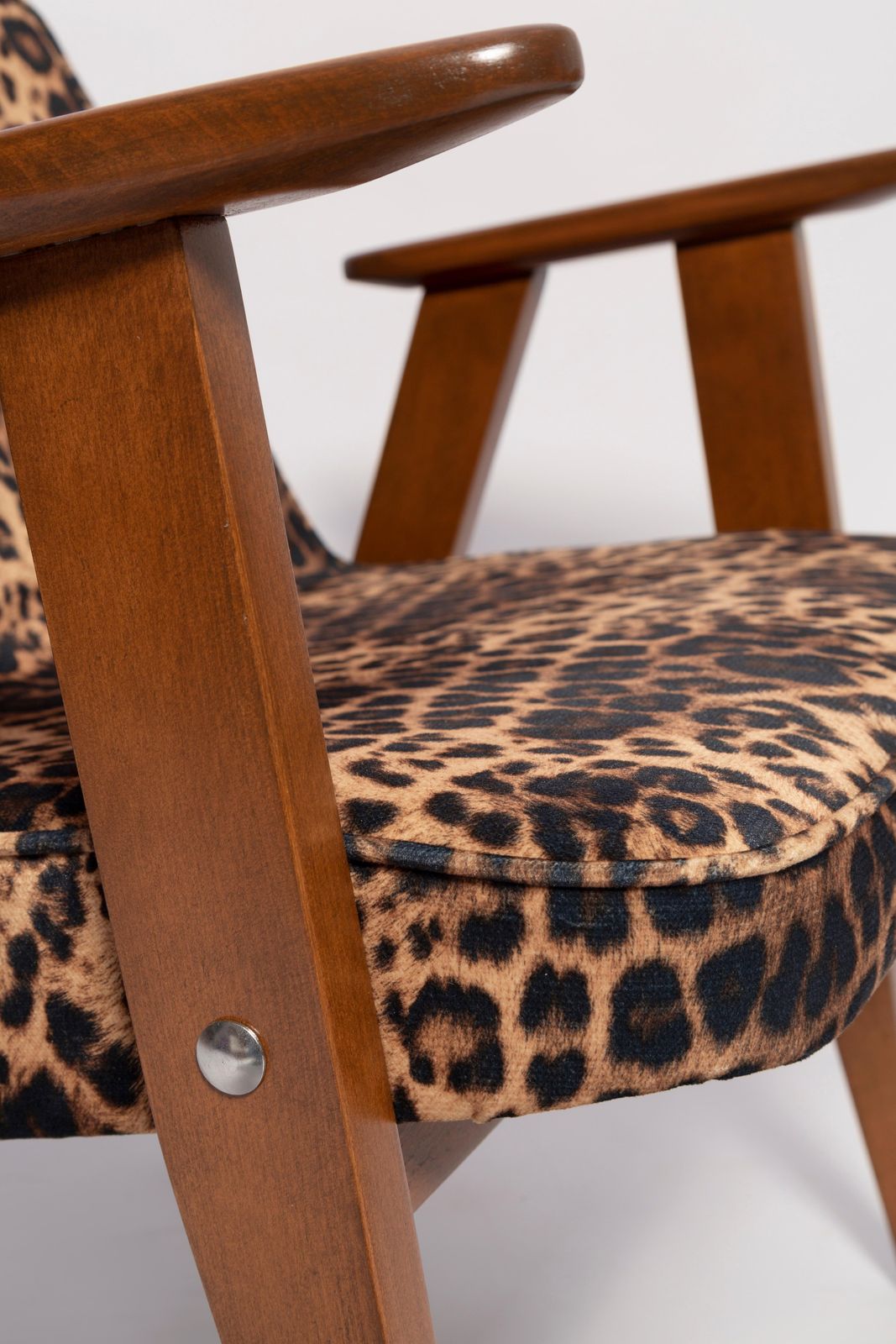 Two Mid Century 366 Armchairs In Leopard Print Velvet, Jozef Chierowski, 1960s photo Furniture
