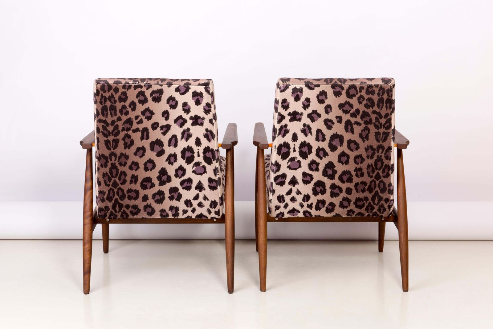 Pair Of Midcentury Leopard Print Velvet Dante Armchairs, H. Lis, 1960s photo vinterior