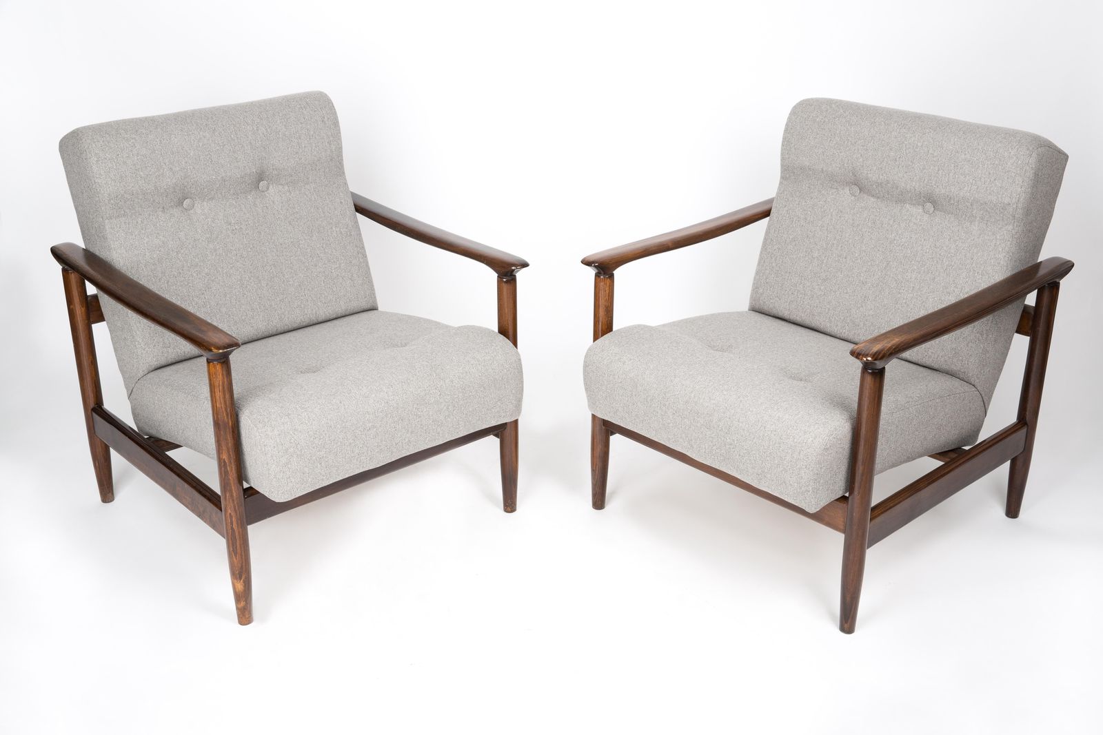 Set Of Two Mid Century Beige Wool Armchairs, By Edmund Homa, Europe, 1960s photo for sale