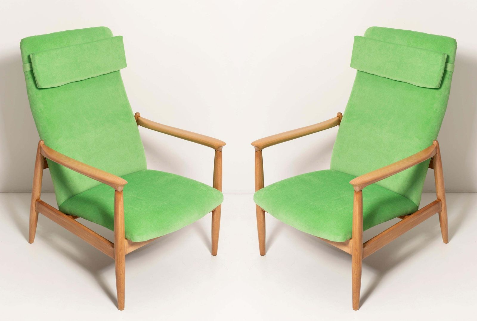Set Van Twee Lichtgroene Velvet Fauteuils, Gfm 64 High, Edmund Homa, Jaren 1960 photo furniture
