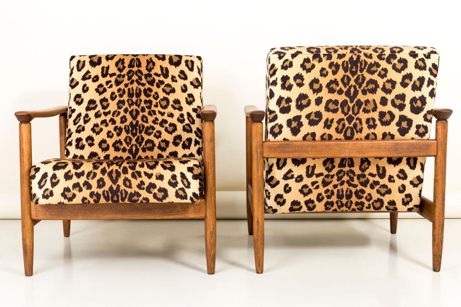 Pair Of Leopard Print Velvet Armchairs, Edmund Homa, Gfm 142, 1960s, Poland photo vintage
