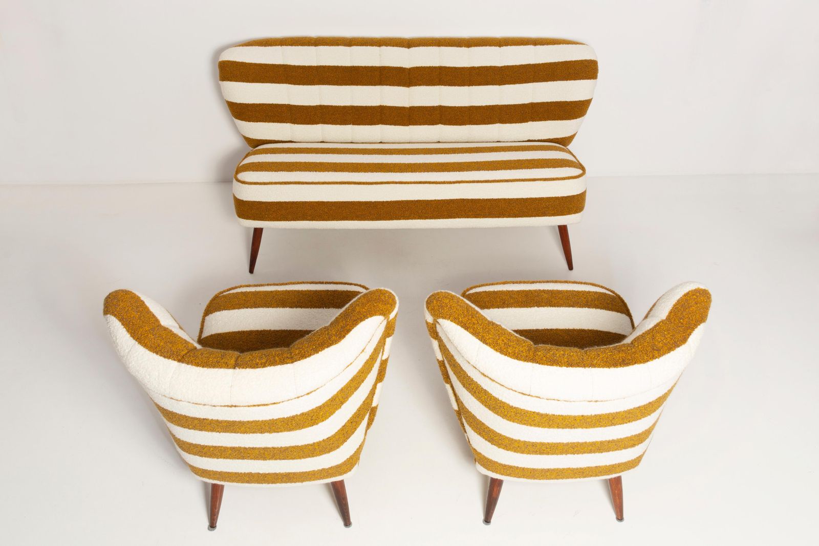 photo furniture Set Of Mid Century White And Mustard Boucle Sofa And Armchairs, Europe, 1960s