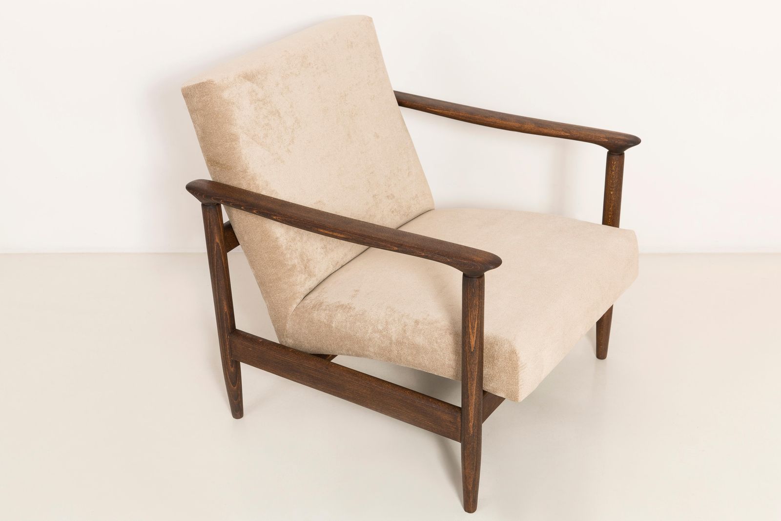photo vinterior Set Of Six Mid Century Modern Beige Armchairs, Edmund Homa, 1960s, Poland